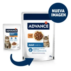 Advance Adult Bocaditos con Pollo en salsa sobre para gatos