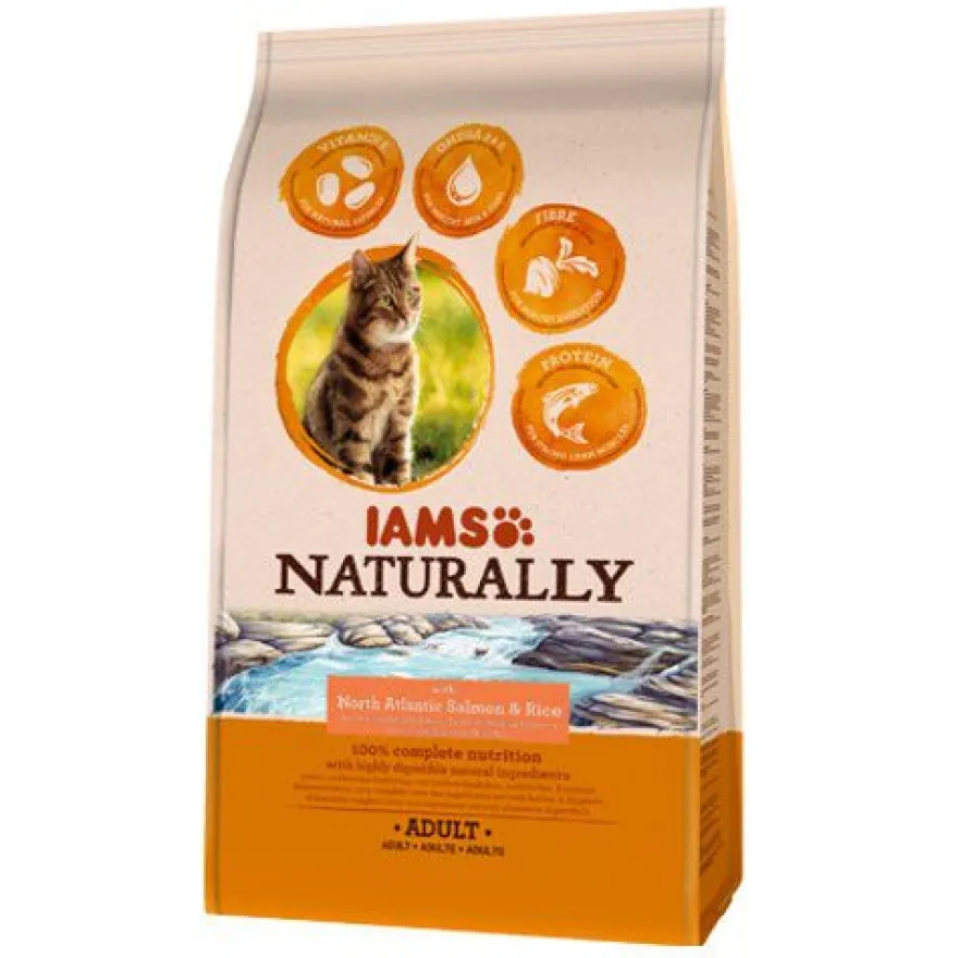 IAMS Adult Naturally Salmón pienso para gatos